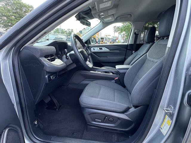 Certified 2025 Ford Explorer Active AWD/4WD image 12