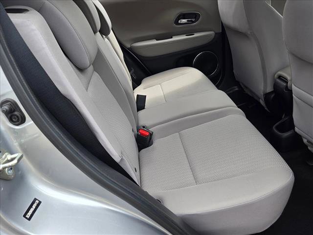 Used 2018 Honda HR-V EX image 16