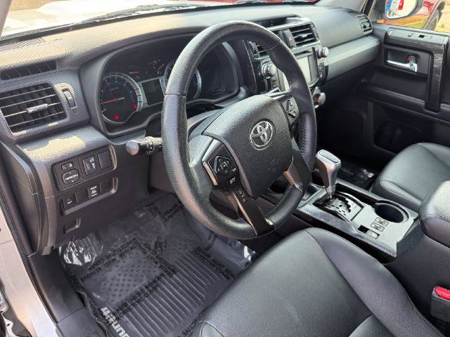 Used 2019 Toyota 4Runner TRD Off-Road Premium AWD/4WD image 28