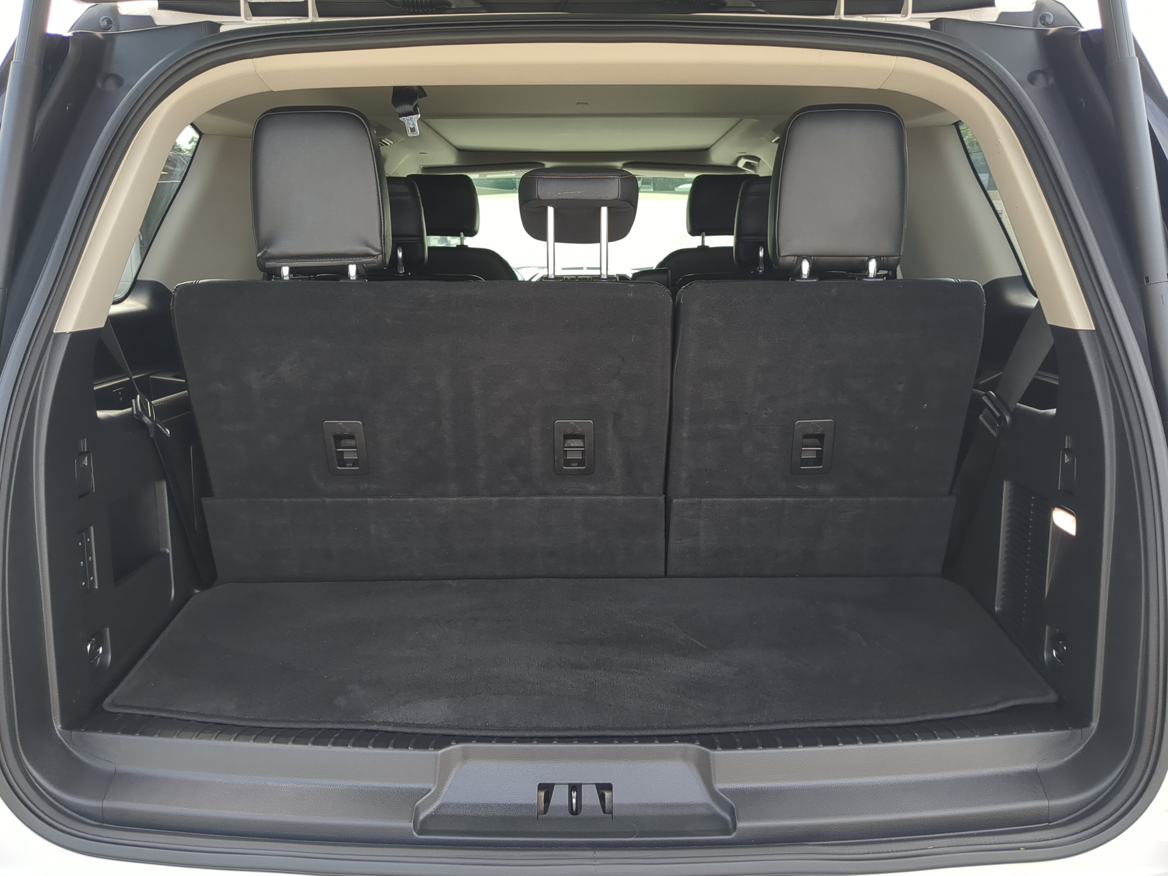 Certified 2019 Ford Expedition Platinum RWD image 11