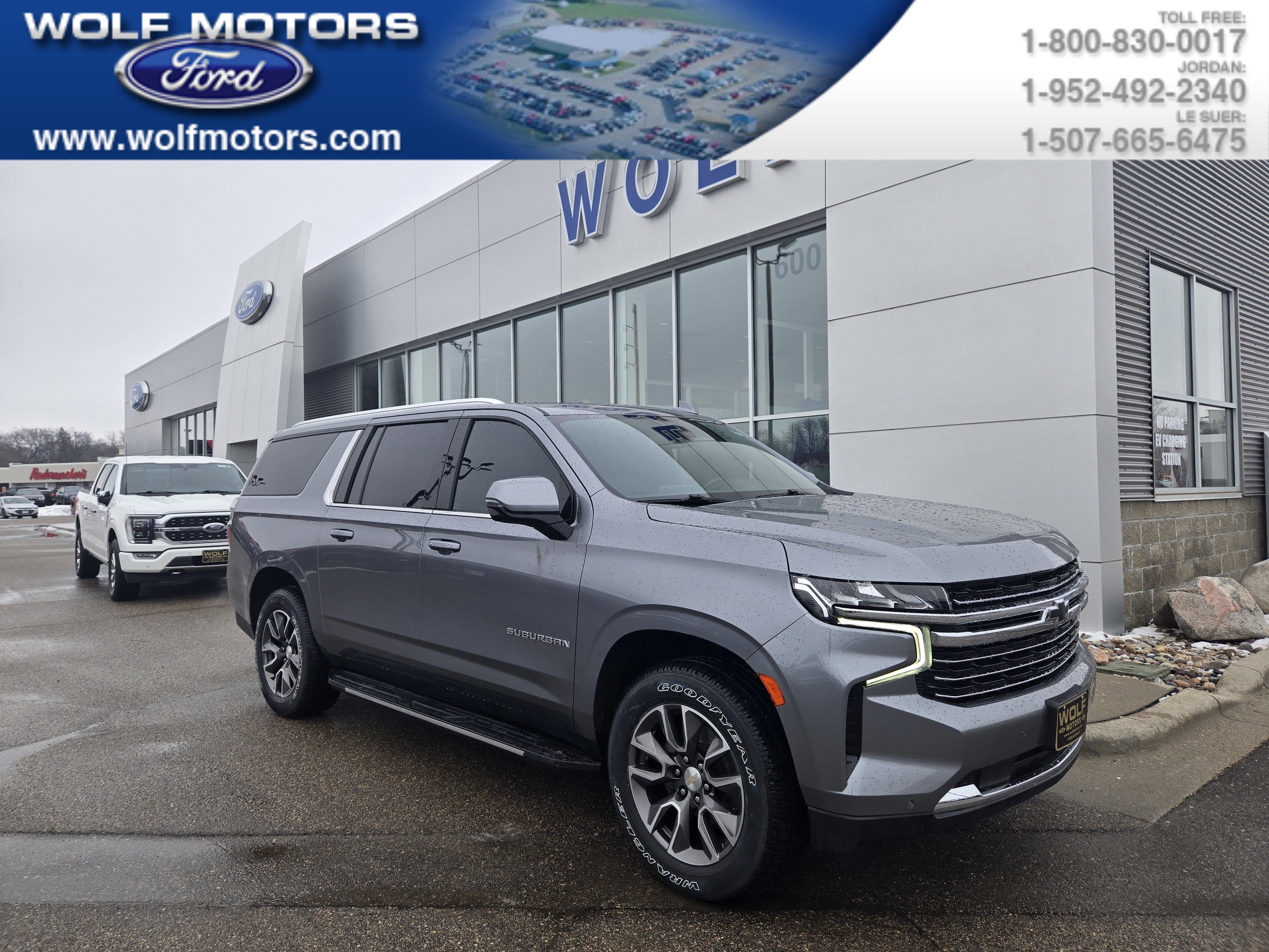 Used 2021 Chevrolet Suburban LT w/ LT Signature Package image 7