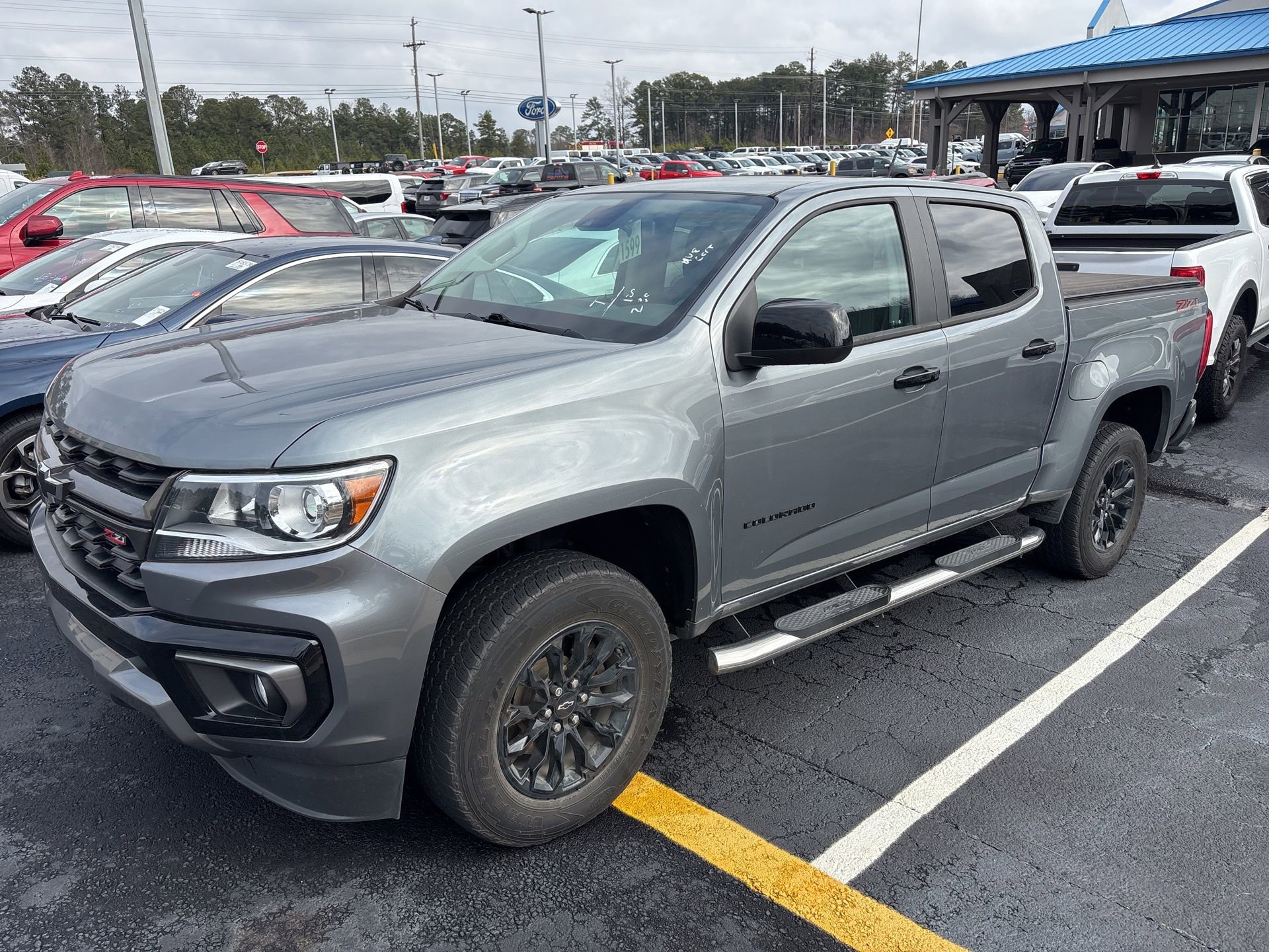 Used 2022 Chevrolet Colorado Z71 w/ Safety Package image 1