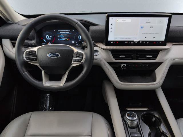 Certified 2025 Ford Explorer Active w/ Active Comfort Package RWD image 16