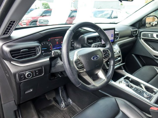 Certified 2023 Ford Explorer XLT w/ Equipment Group 202A AWD/4WD image 14