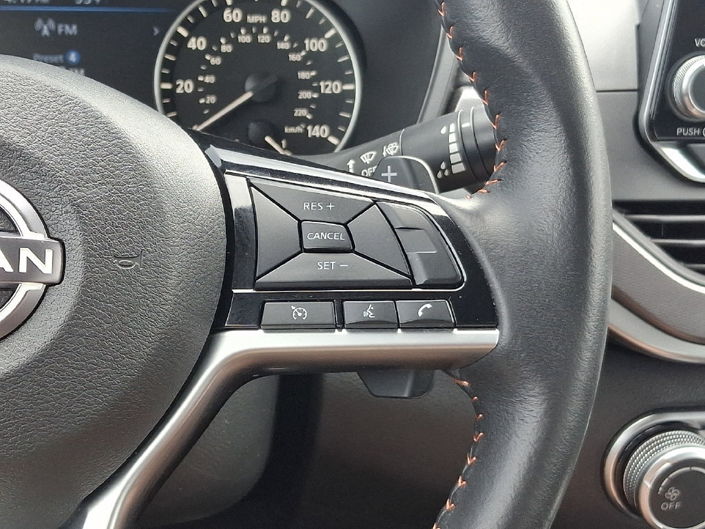 Used 2025 Nissan Altima 2.5 SR FWD image 21