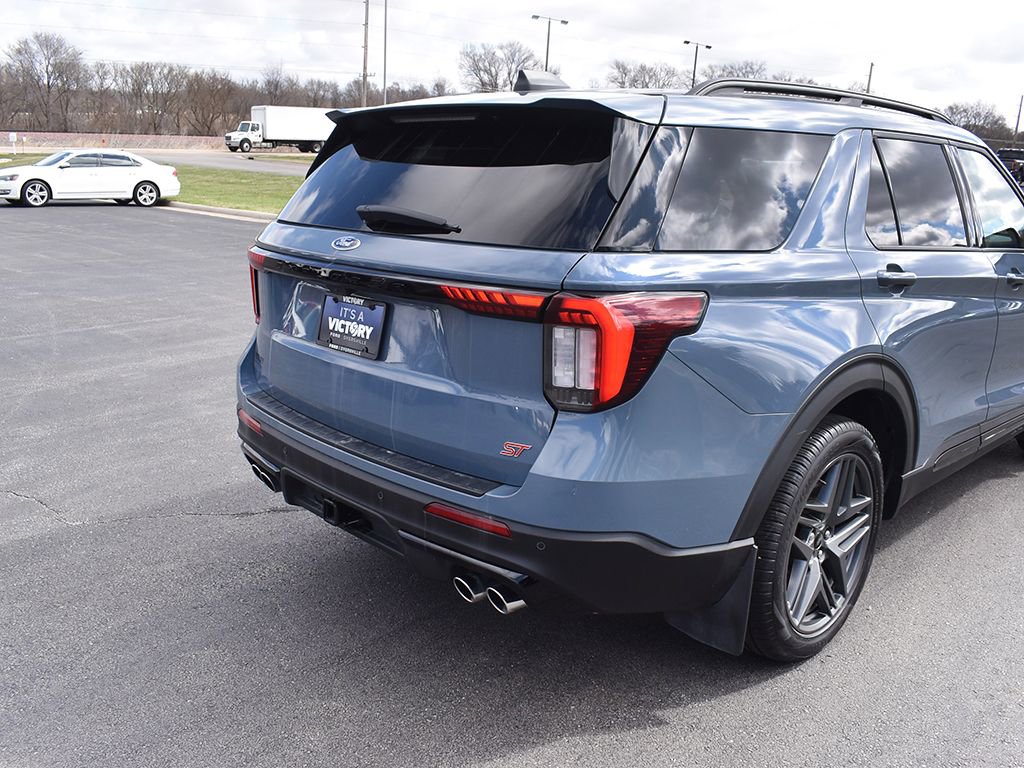 Certified 2025 Ford Explorer ST AWD/4WD image 31