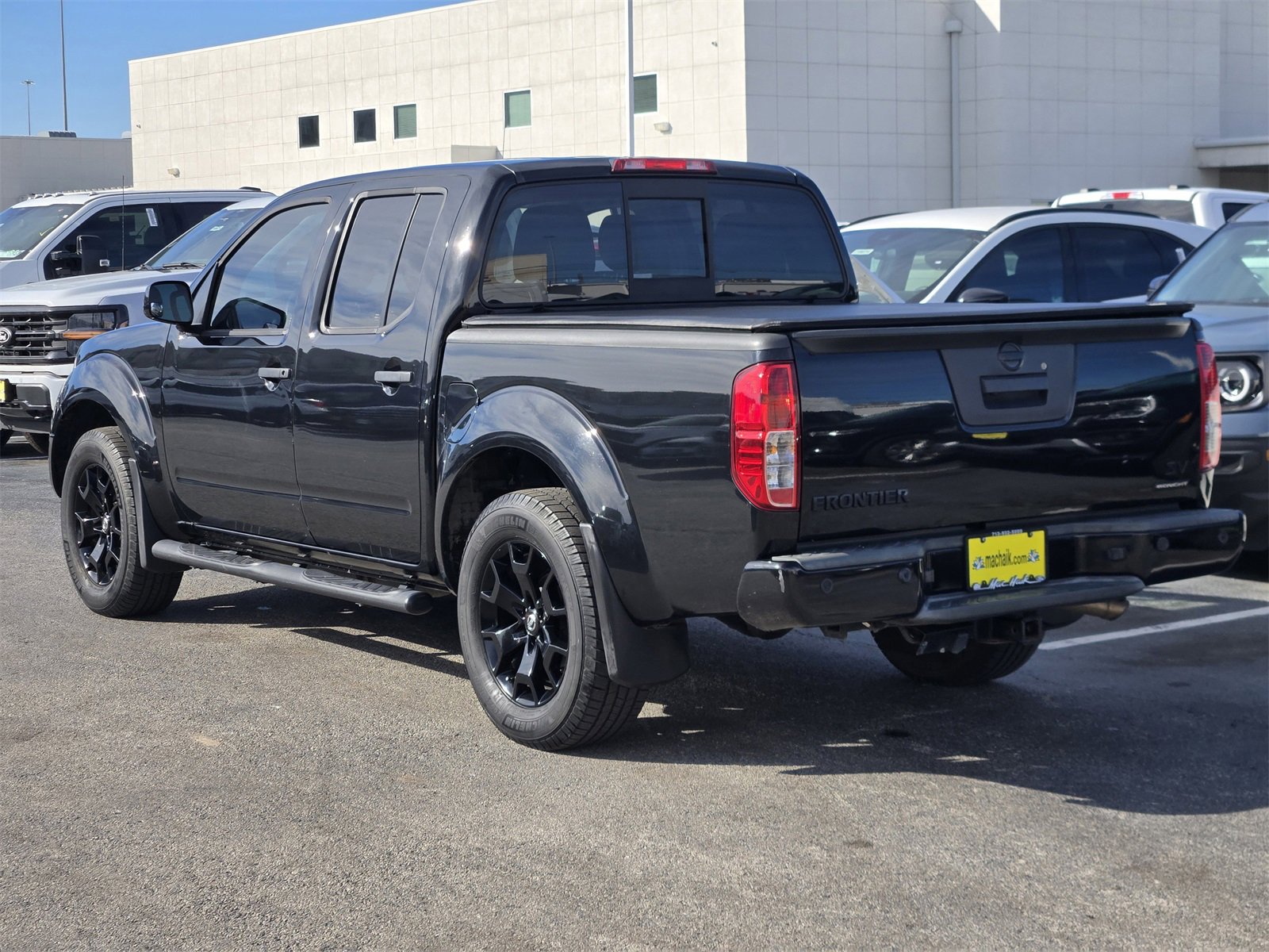 Used 2020 Nissan Frontier SV w/ Midnight Edition Floor Mats image 8