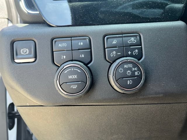 Used 2025 Chevrolet Silverado 2500 High Country AWD/4WD image 26