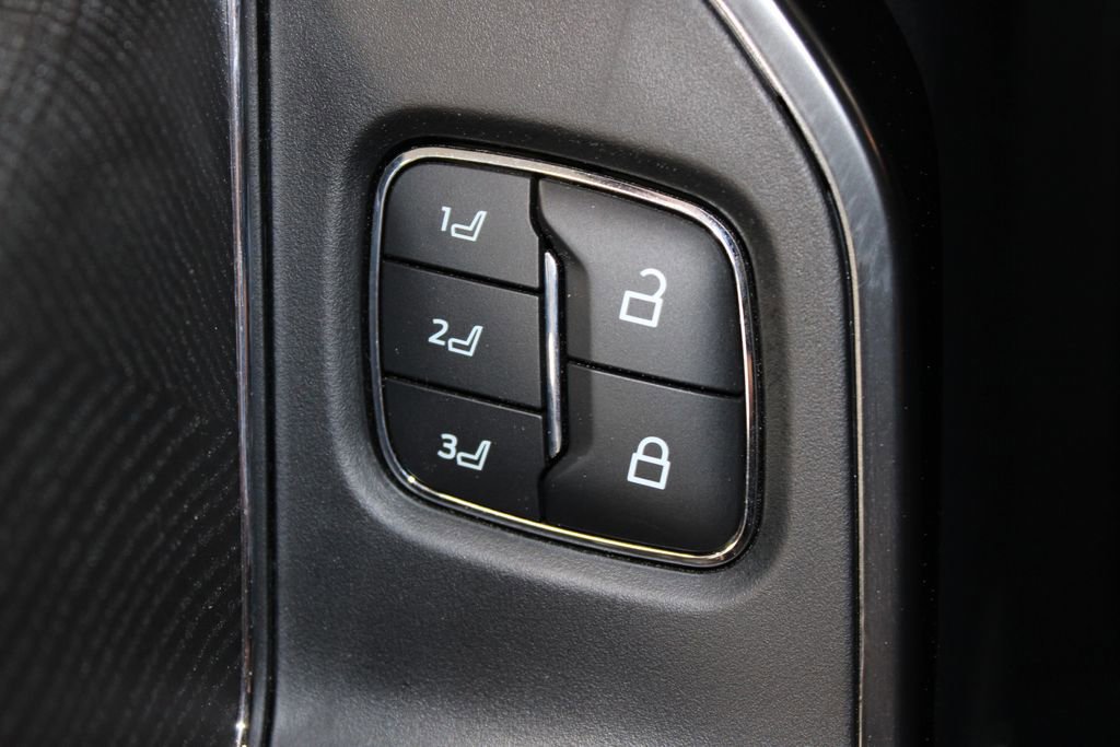 Certified 2025 Ford F350 Platinum image 44