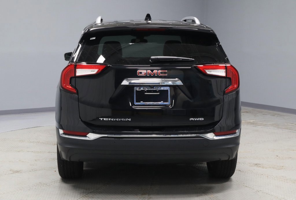 Used 2022 GMC Terrain SLT w/ LPO, Floor Liner Package image 4