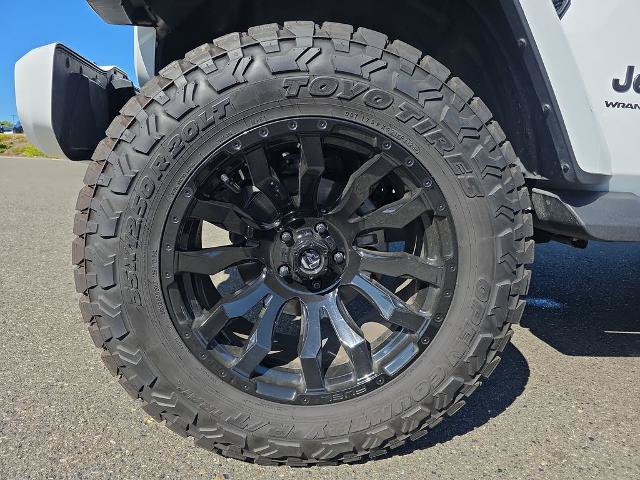 Used 2023 Jeep Wrangler Unlimited Sahara AWD/4WD image 33