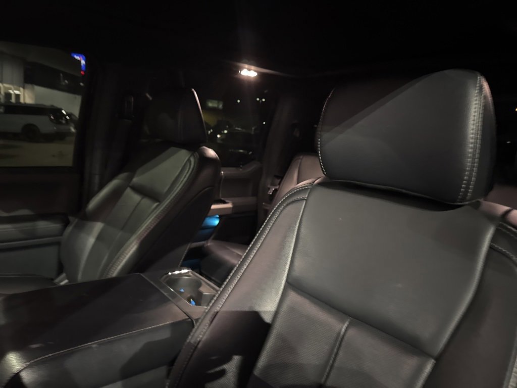 Certified 2022 Ford F250 Lariat w/ Black Appearance Package image 28