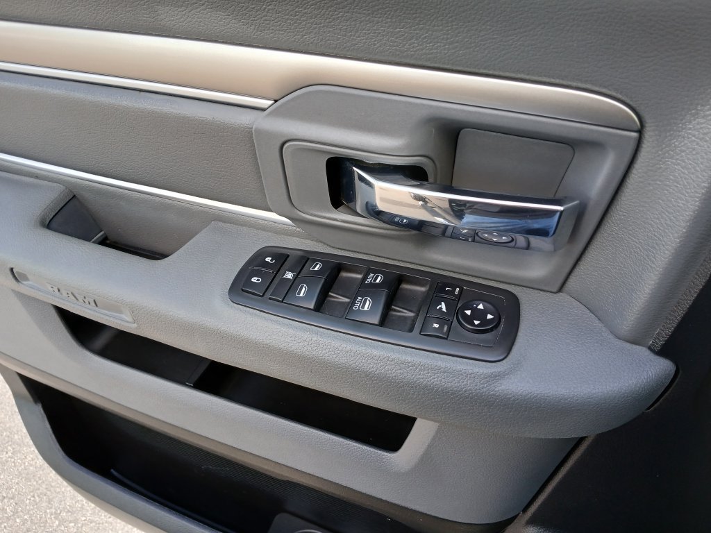Used 2019 RAM 1500 Big Horn AWD/4WD image 11