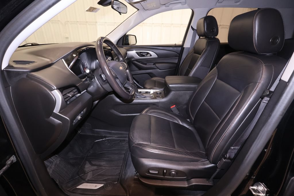 Used 2020 Chevrolet Traverse LT w/ LPO, Floor Liner Package AWD/4WD image 13