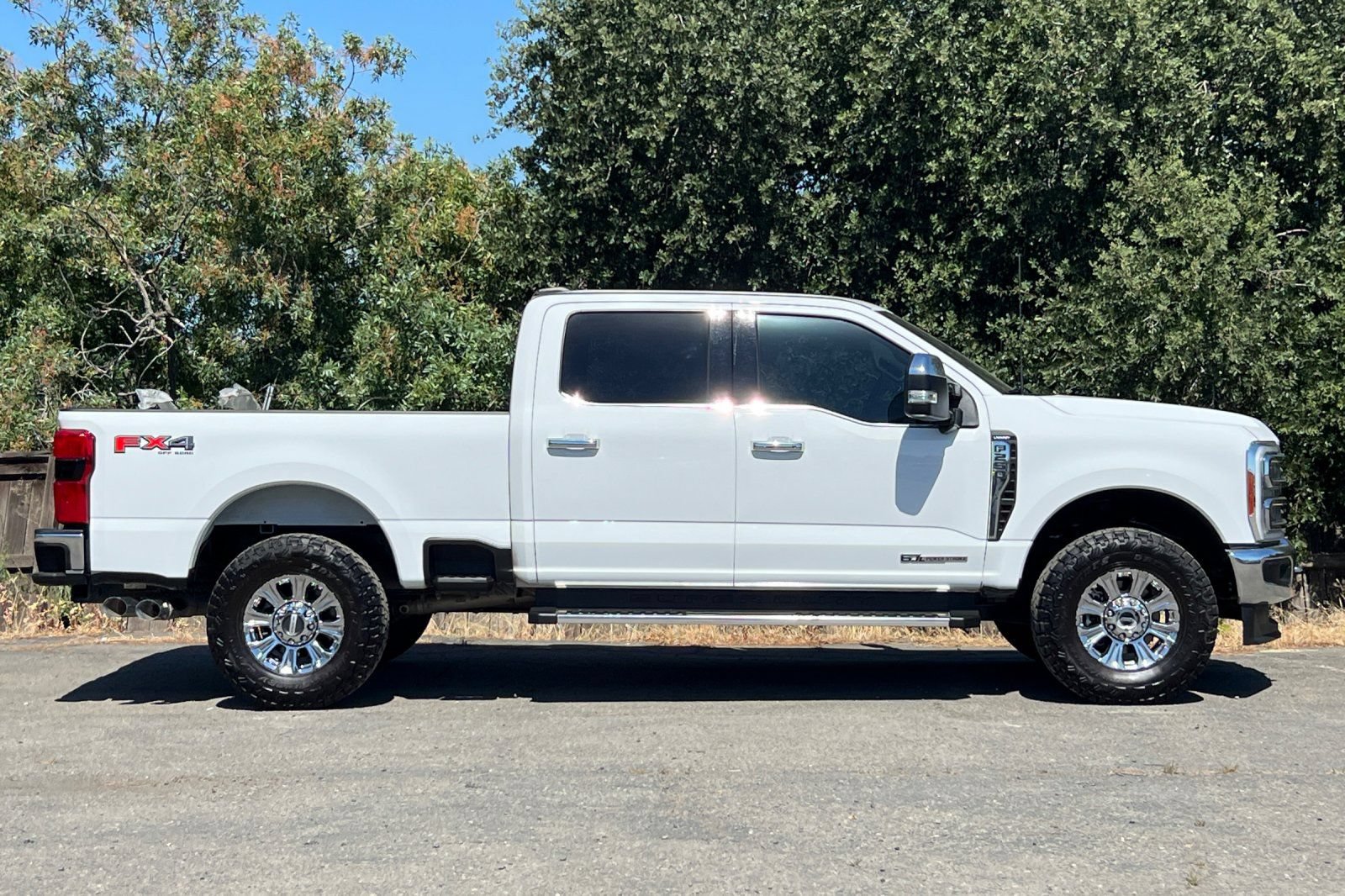 Certified 2023 Ford F250 Lariat w/ Chrome Package AWD/4WD image 3