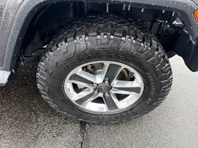 Used 2020 Jeep Wrangler Unlimited Sahara image 12