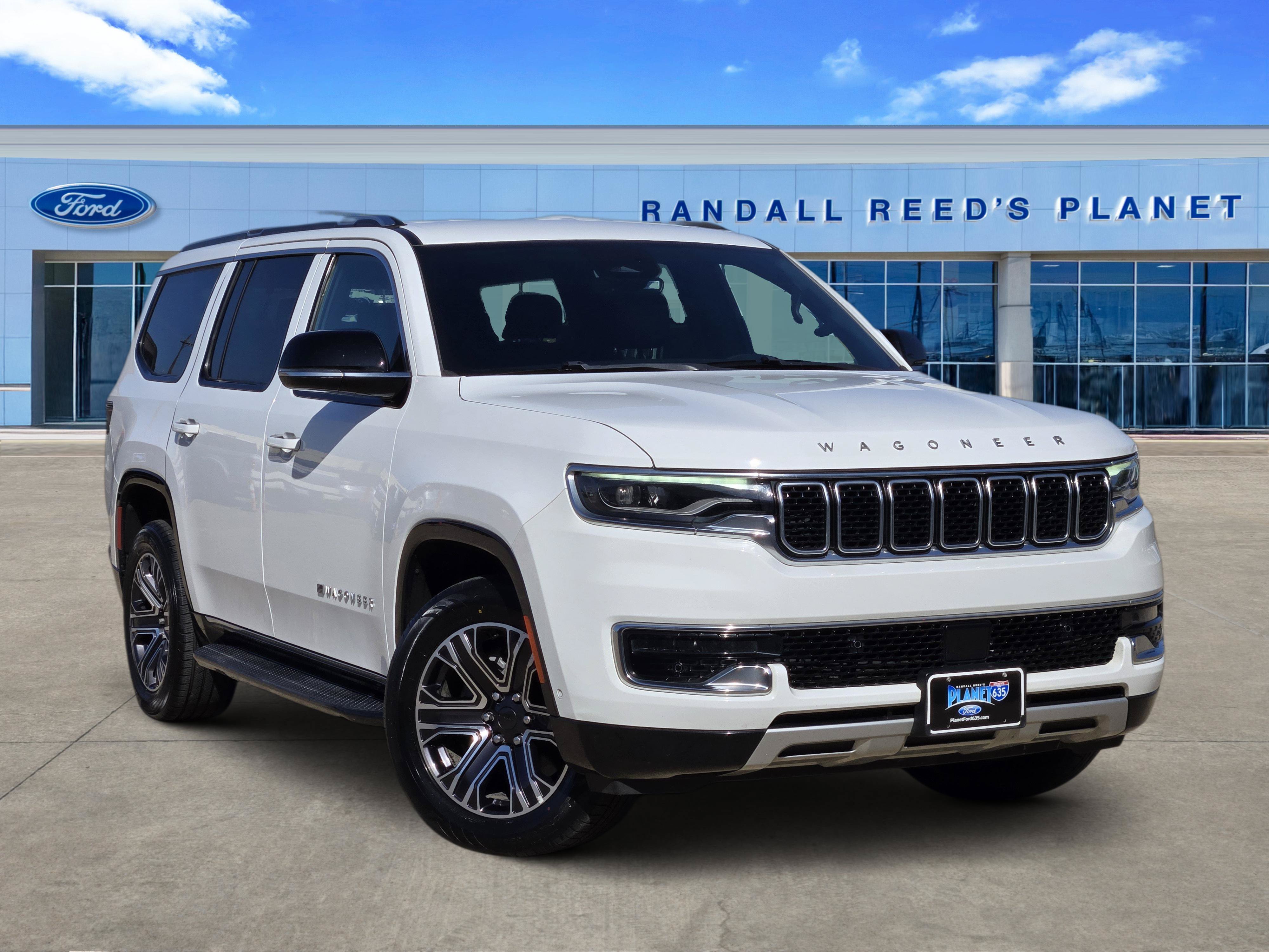 Used 2024 Jeep Wagoneer Series II w/ Flexible Seating Group RWD image 1