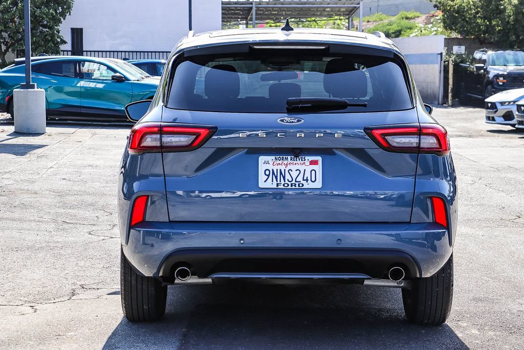 Certified 2024 Ford Escape ST-Line w/ Tech Pack #1 FWD image 8