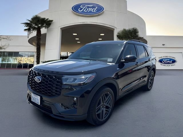 Certified 2025 Ford Explorer ST-Line w/ Premium Package RWD image 1