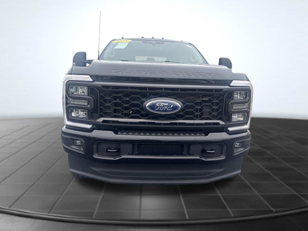 Certified 2025 Ford F250 XL w/ STX Appearance Package AWD/4WD image 3
