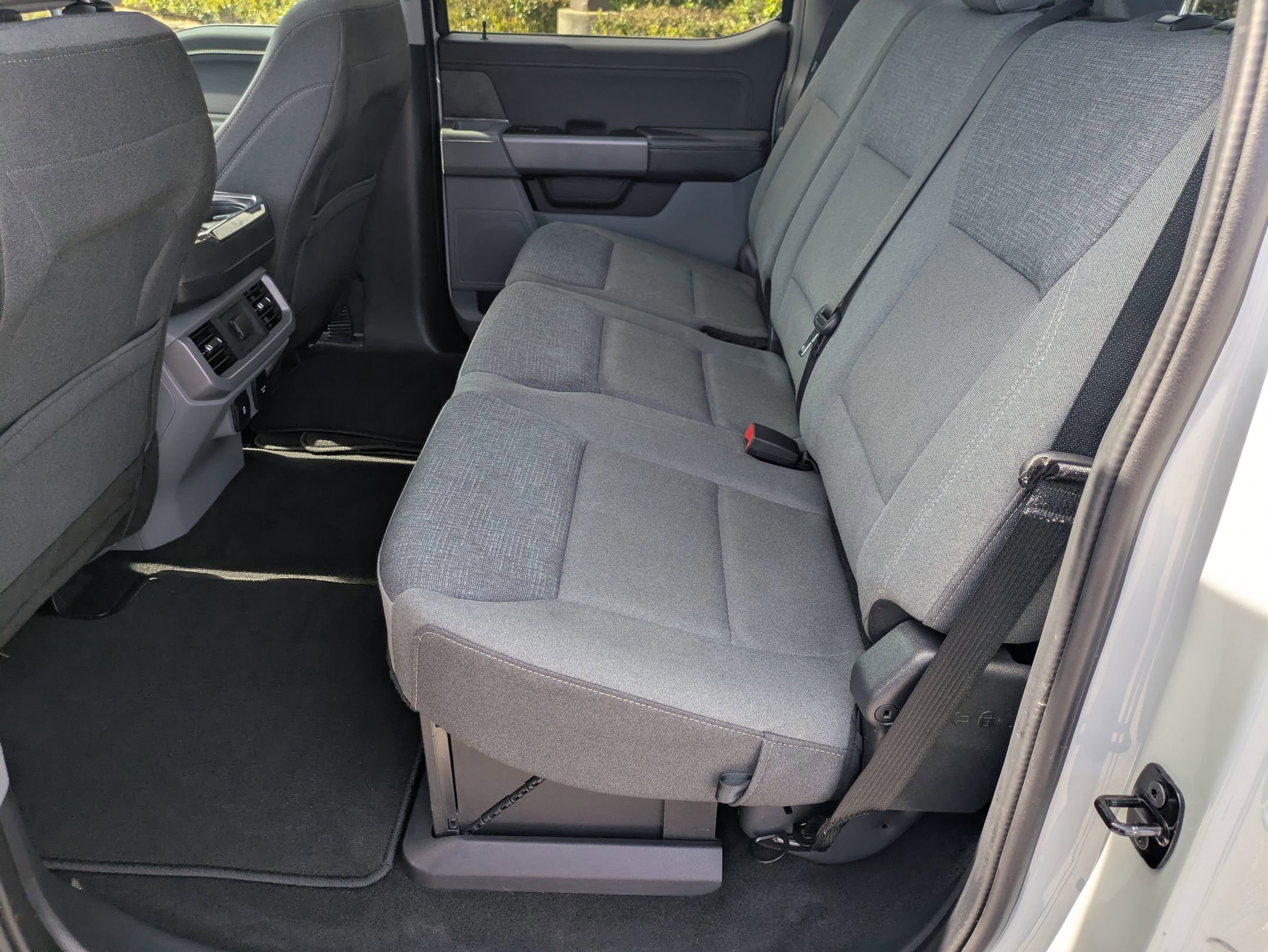 Certified 2024 Ford F150 XLT w/ Equipment Group 302A MID image 33