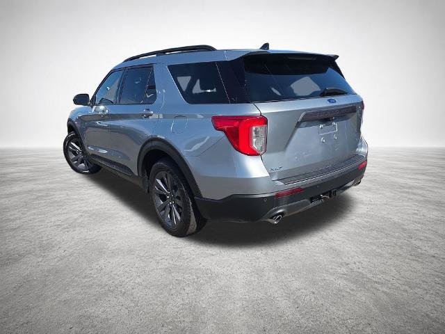 Certified 2022 Ford Explorer XLT w/ Equipment Group 202A AWD/4WD image 6