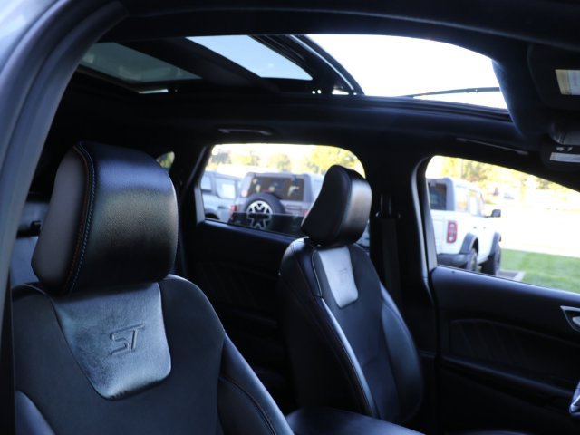 Certified 2024 Ford Edge ST w/ Equipment Group 401A AWD/4WD image 10