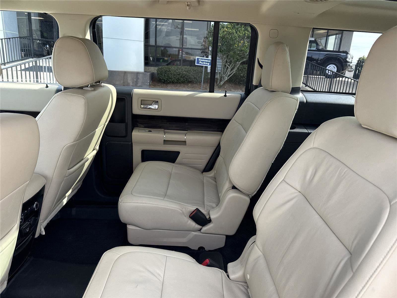 Certified 2019 Ford Flex SEL w/ Equipment Group 202A image 5