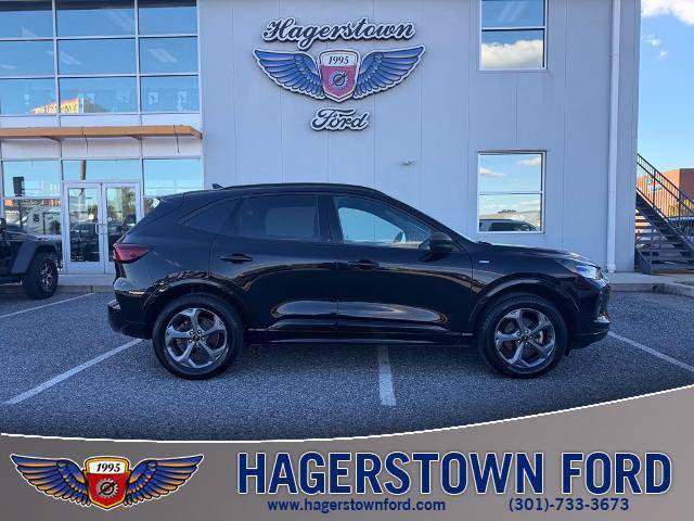 Certified 2024 Ford Escape ST-Line w/ Tech Pack #1 AWD/4WD image 1