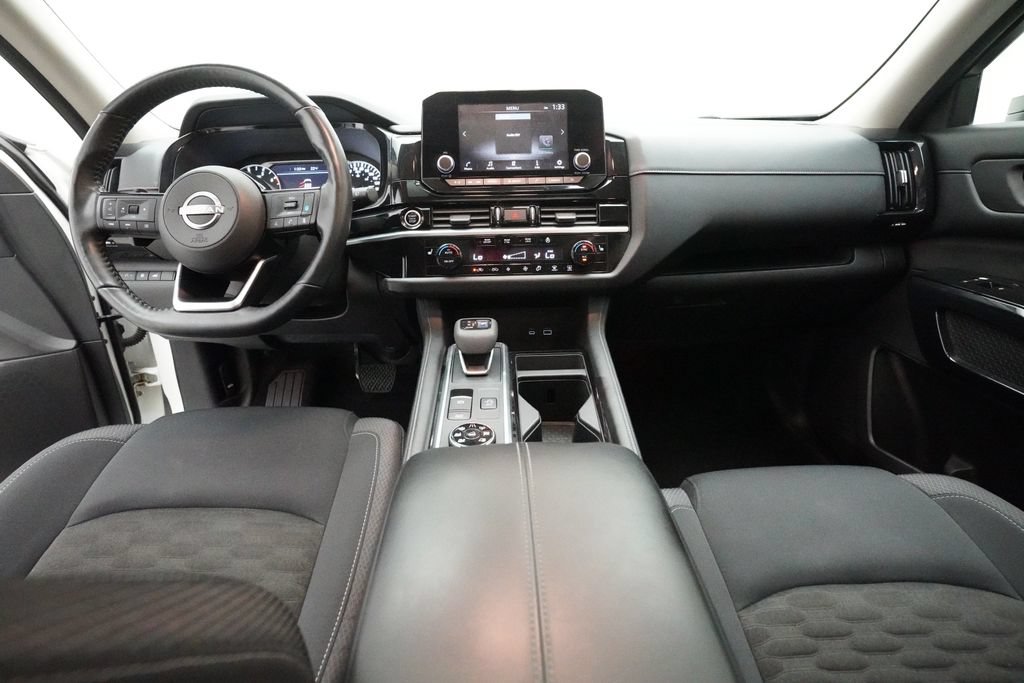 Used 2022 Nissan Pathfinder SV AWD/4WD image 5
