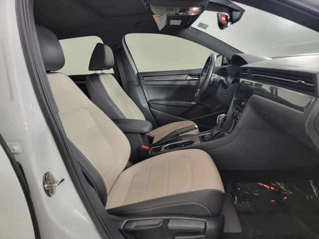 Used 2021 Volkswagen Passat 2.0T R-Line FWD image 18