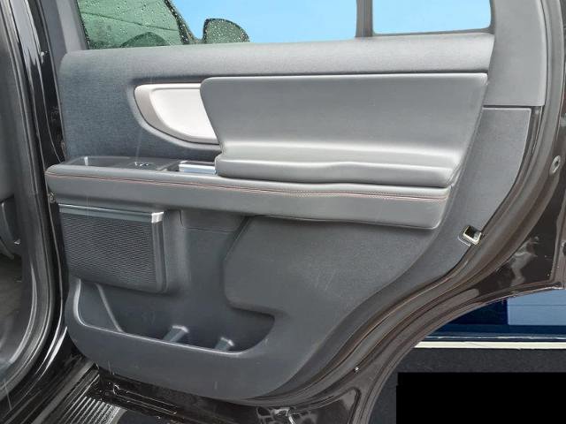 Certified 2025 Ford Expedition Active AWD/4WD image 17