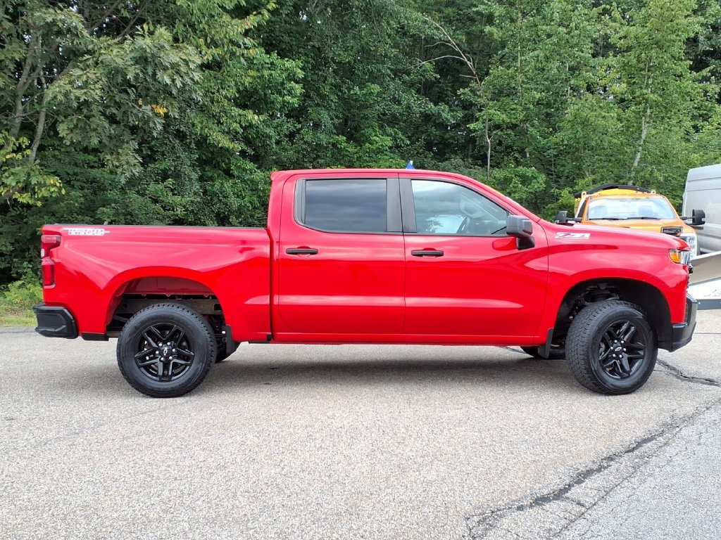 Used 2021 Chevrolet Silverado 1500 Custom Trail Boss AWD/4WD image 3