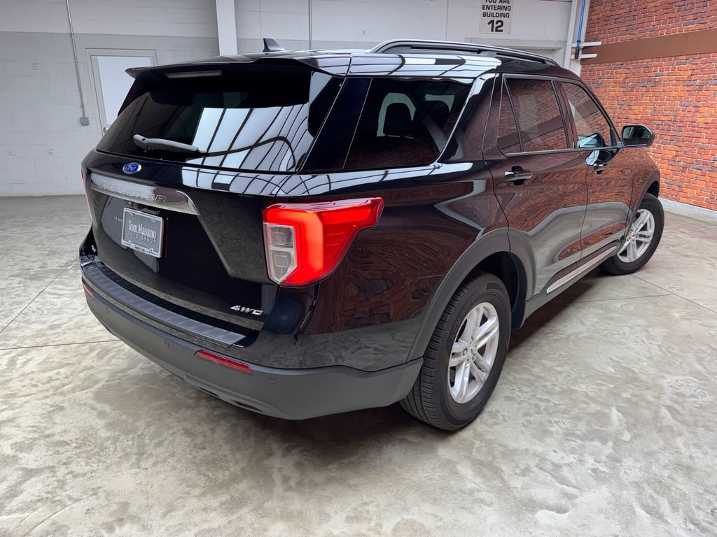 Certified 2024 Ford Explorer XLT AWD/4WD image 5