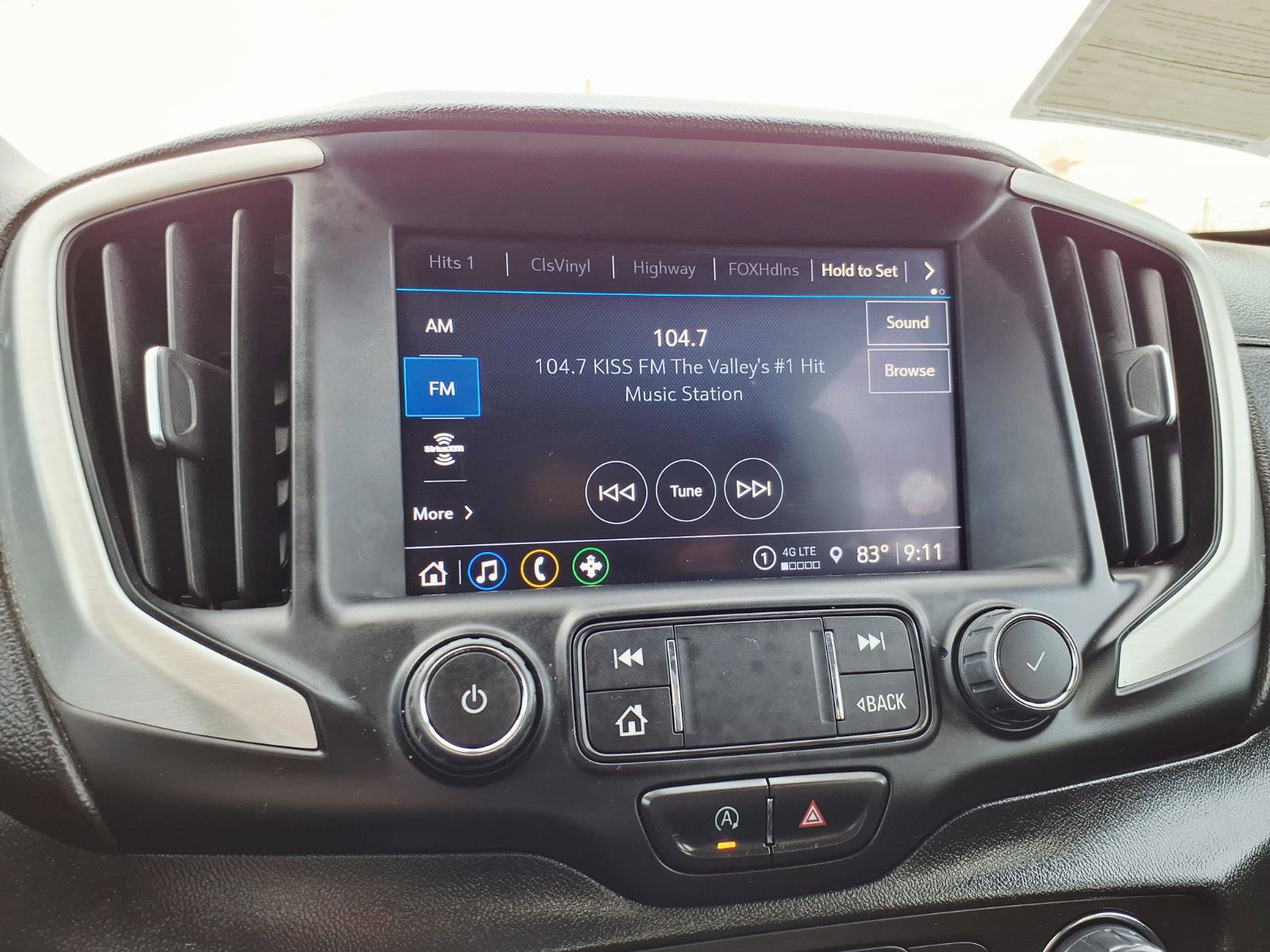 Used 2023 GMC Terrain SLT image 23