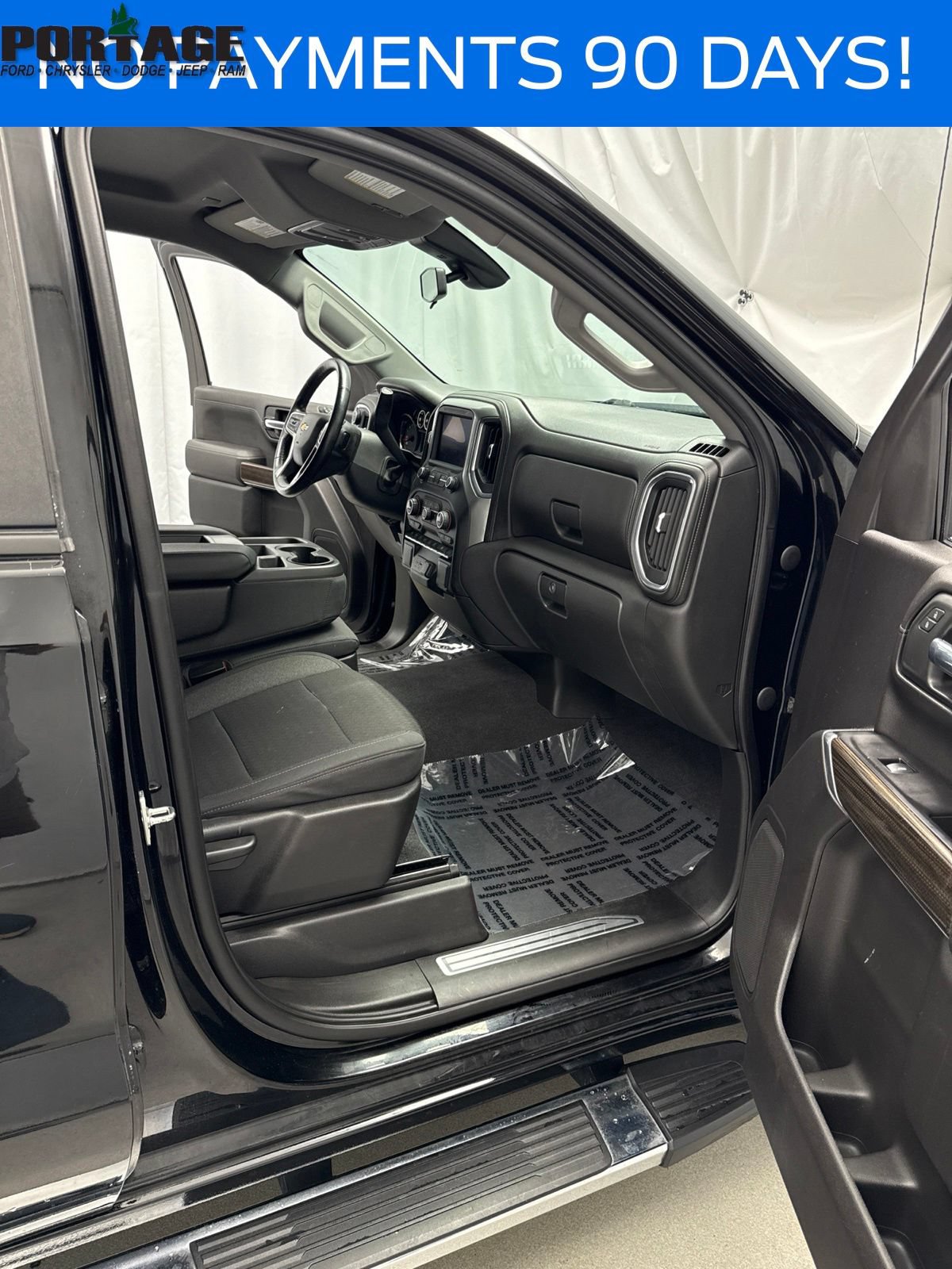 Used 2020 Chevrolet Silverado 1500 LT w/ Convenience Package AWD/4WD image 25