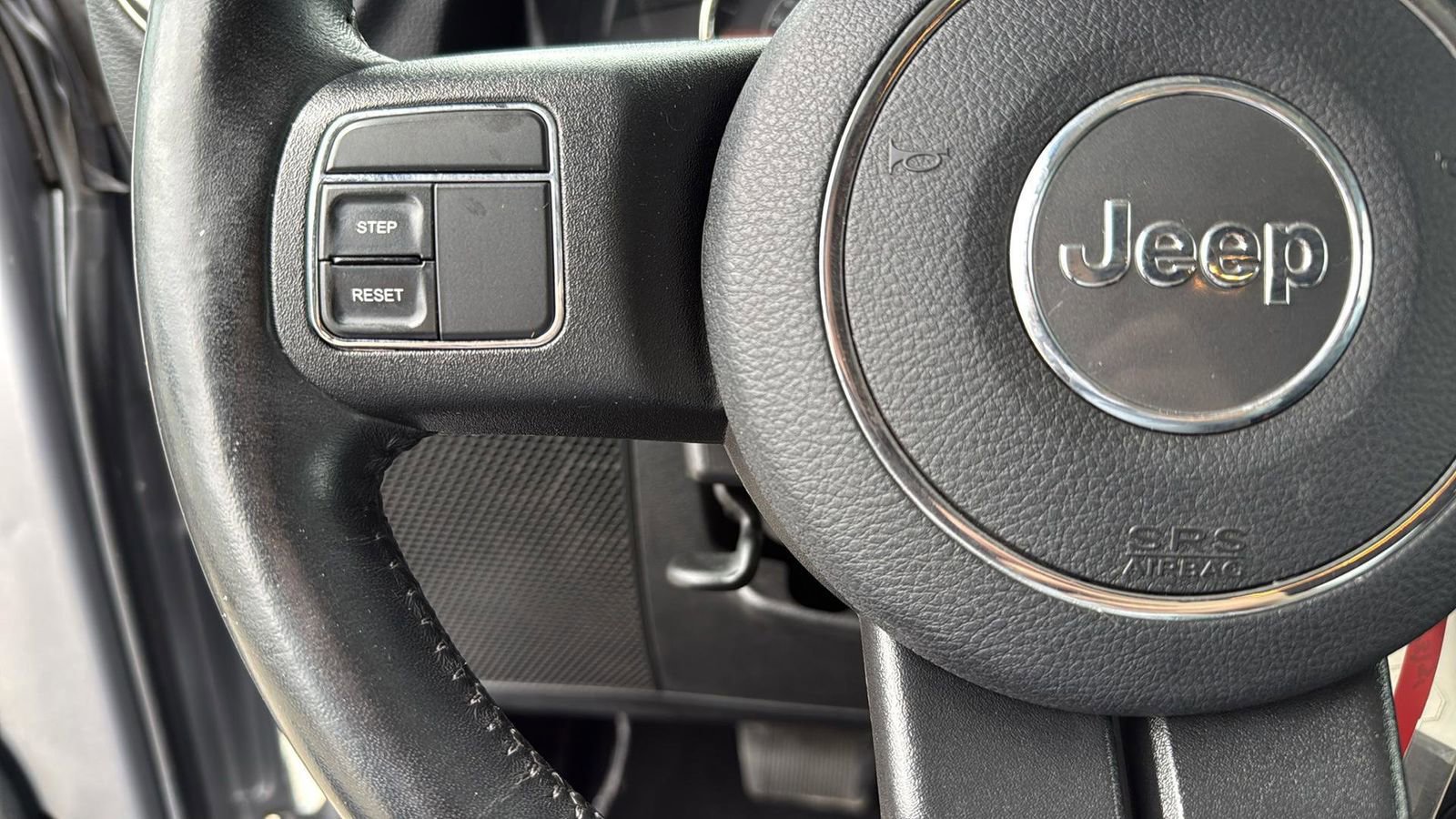 Used 2018 Jeep Wrangler Unlimited Sahara AWD/4WD image 17