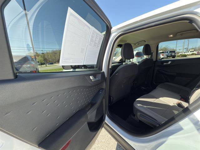 Certified 2020 Ford Escape SE image 24