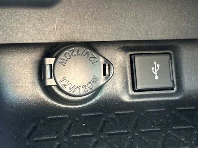 Used 2022 Toyota RAV4 LE FWD image 35