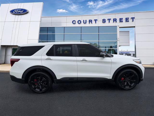 Certified 2022 Ford Explorer ST w/ Equipment Group 401A AWD/4WD image 4