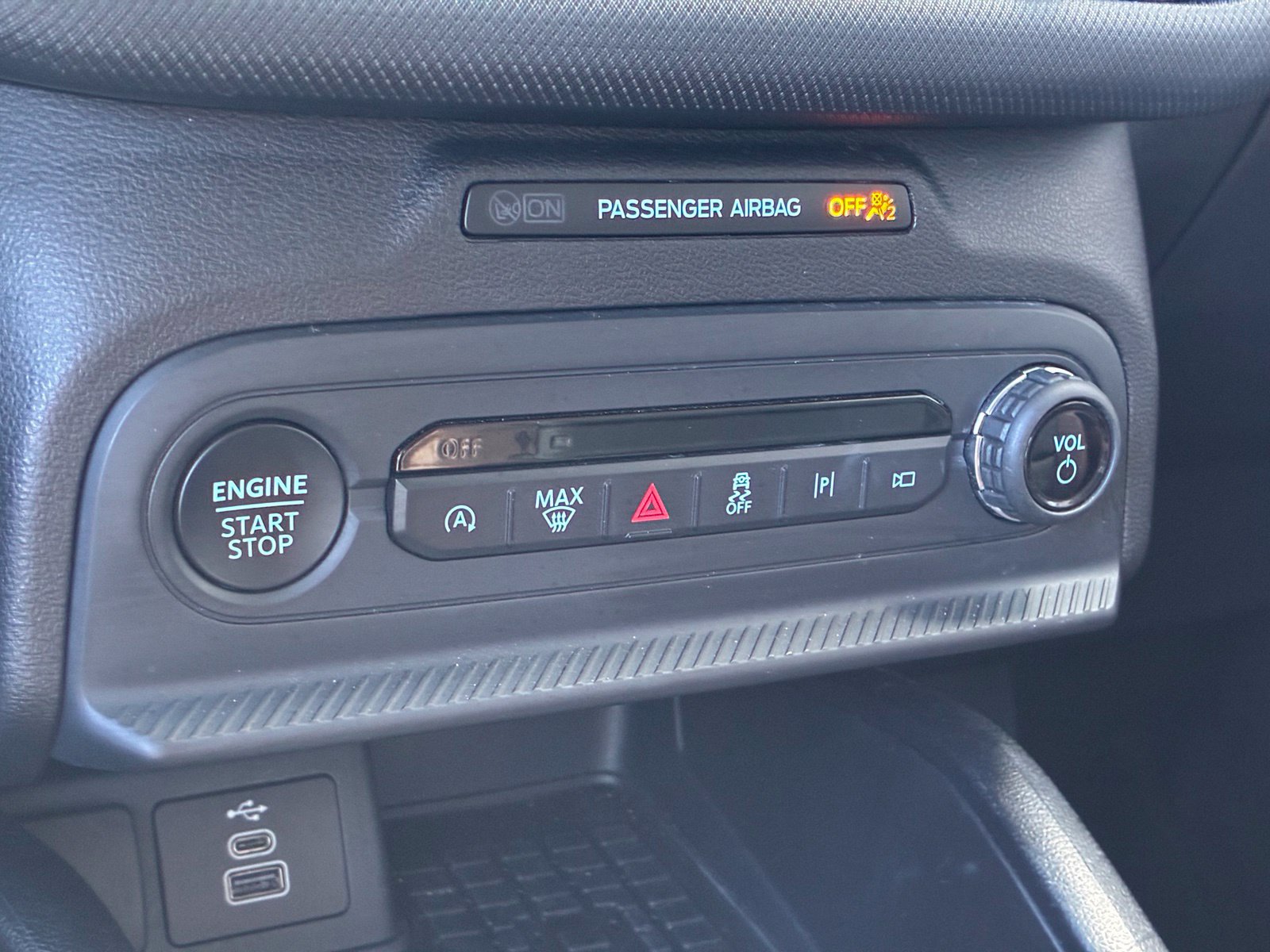 Certified 2025 Ford Bronco Sport Outer Banks w/ Outer Banks Tech Package+ AWD/4WD image 21
