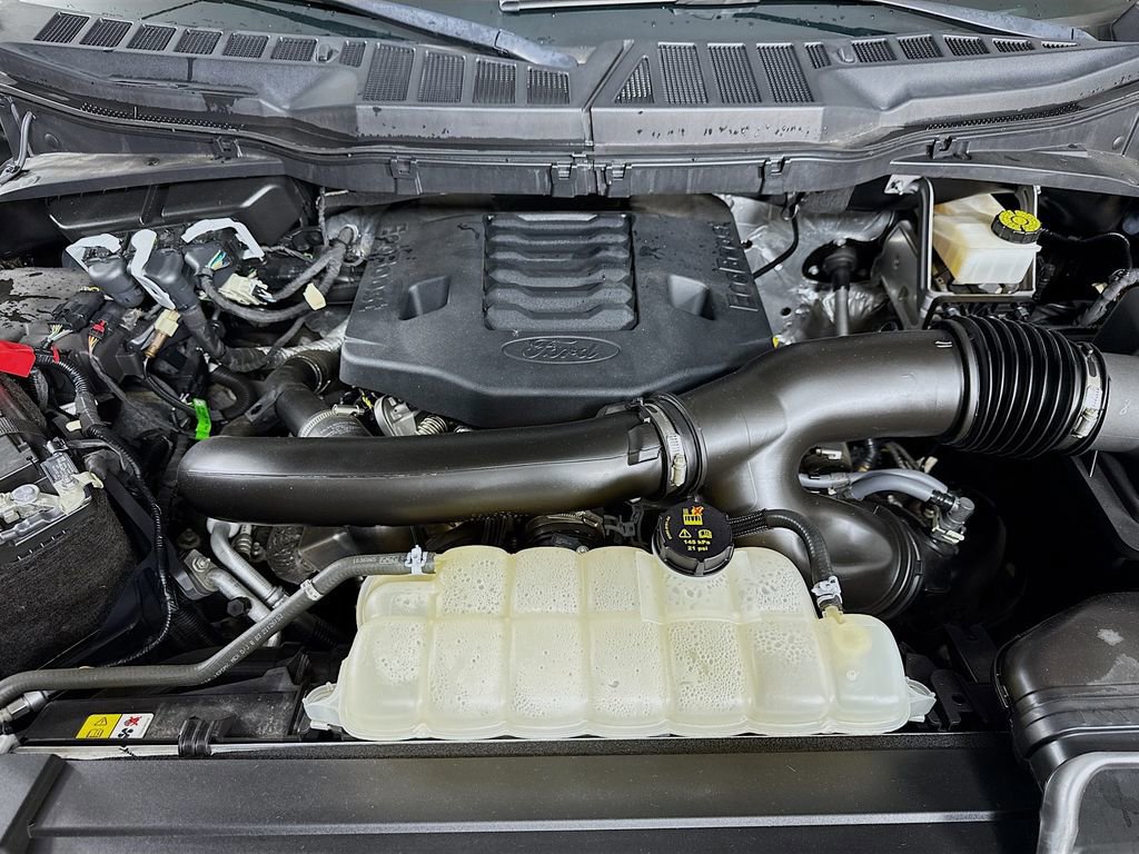 Certified 2022 Ford F150 XLT w/ Equipment Group 302A High image 33