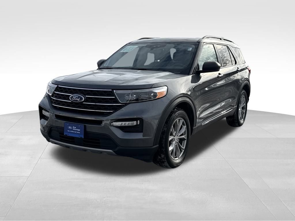 Certified 2022 Ford Explorer XLT w/ Equipment Group 202A image 5