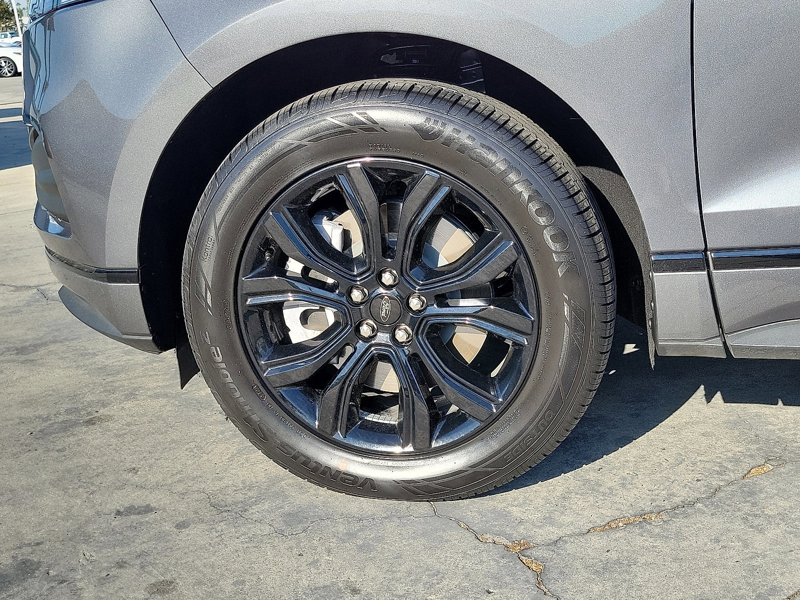 Certified 2024 Ford Edge SE w/ Black Appearance Package image 19