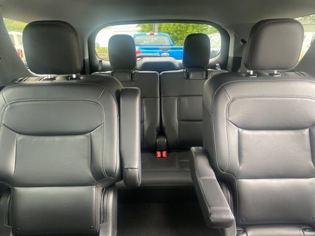 Certified 2022 Ford Explorer XLT w/ Equipment Group 202A image 13