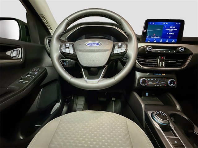 Certified 2022 Ford Escape SE w/ SE Sport Appearance Package image 33