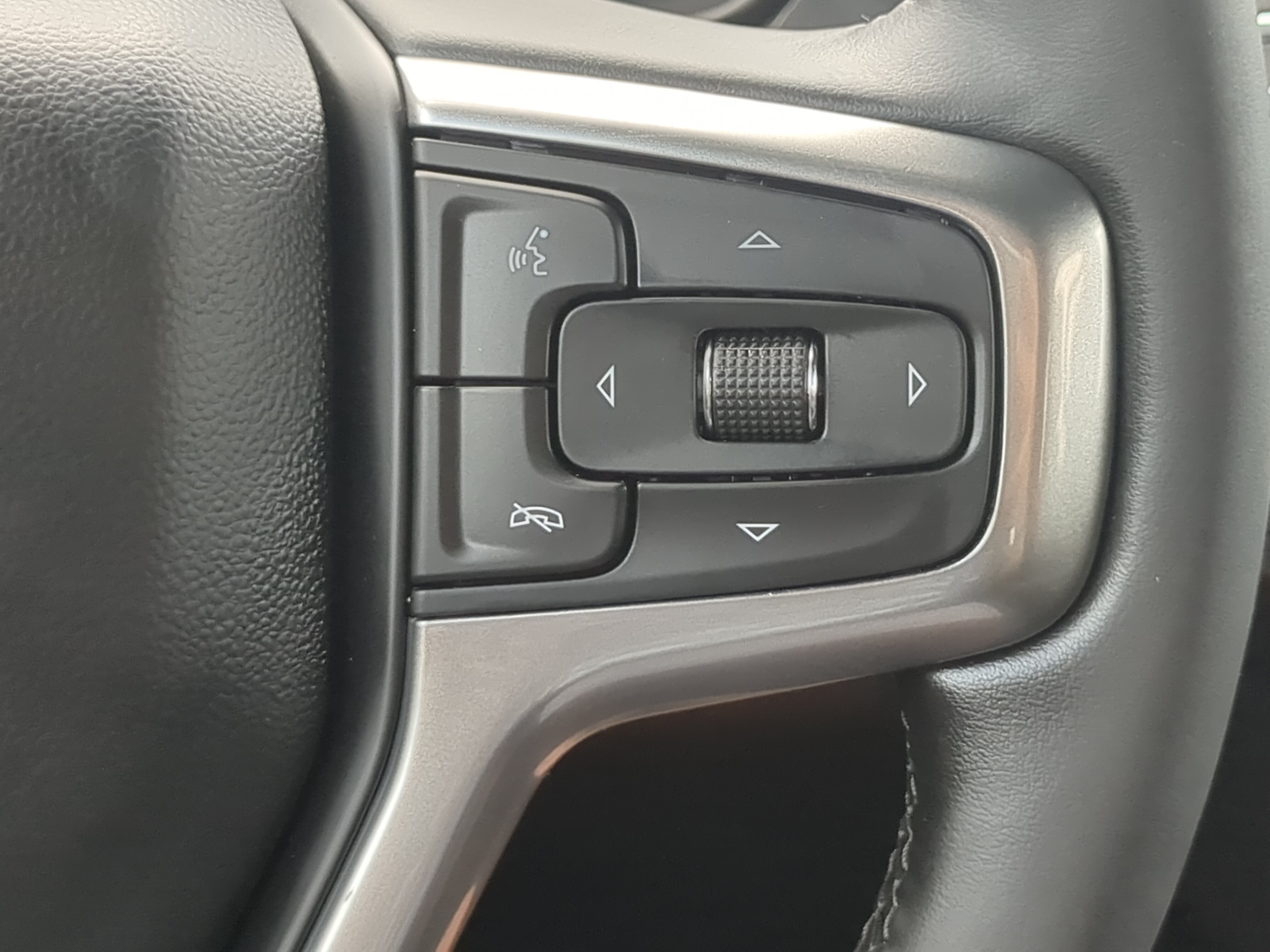 Used 2024 Chevrolet Tahoe LT w/ LT Signature Plus Package RWD image 25
