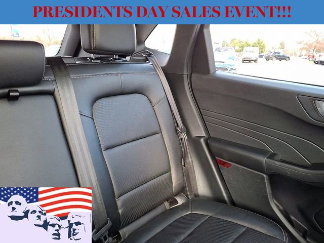 Certified 2022 Ford Escape Titanium w/ Class II Trailer Tow Package image 20