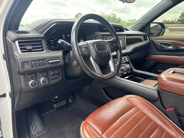 Used 2023 GMC Yukon XL Denali Ultimate AWD/4WD image 25
