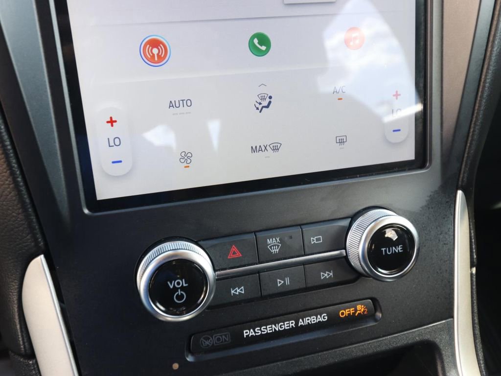 Certified 2024 Ford Edge SE w/ Black Appearance Package image 20